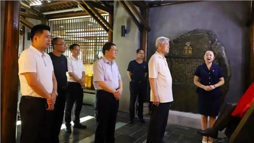 原國務院參事、國家制造強國建設戰略咨詢委員會委員張綱一行來集團白沙溪茶廠考察調研