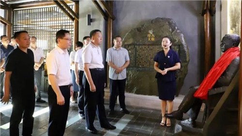 湖南省政協主席、黨組書記毛萬春一行來集團白沙溪茶廠考察調研