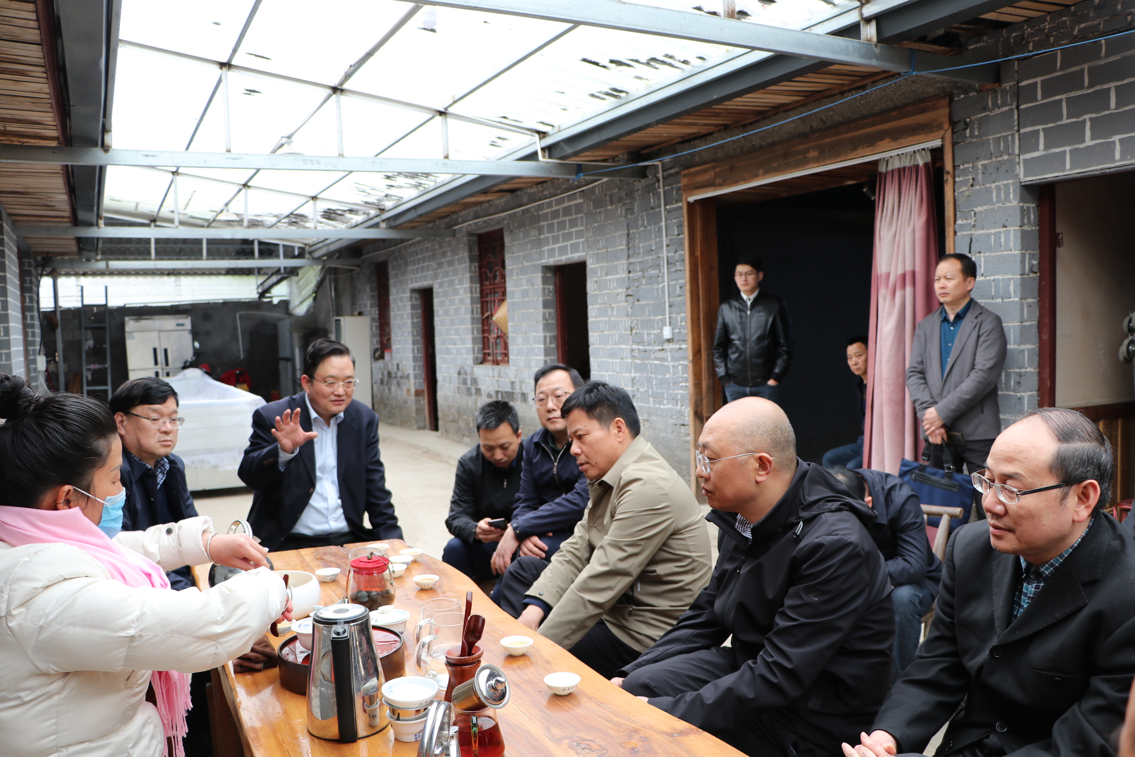 歐程遠、朱用文等領(lǐng)導(dǎo)調(diào)研集團 天子山御茶園有限公司